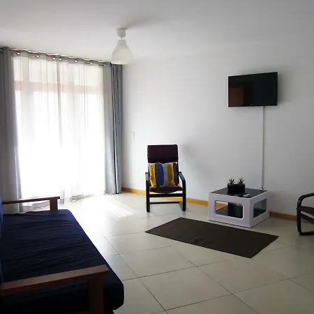 Апартаменты Modern&cozy One Bedroom Flat - Private Parking Портиман