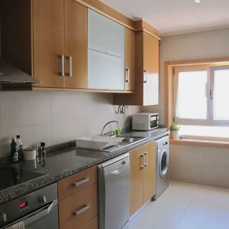 Modern&cozy One Bedroom Flat - Private Parking * Портиман